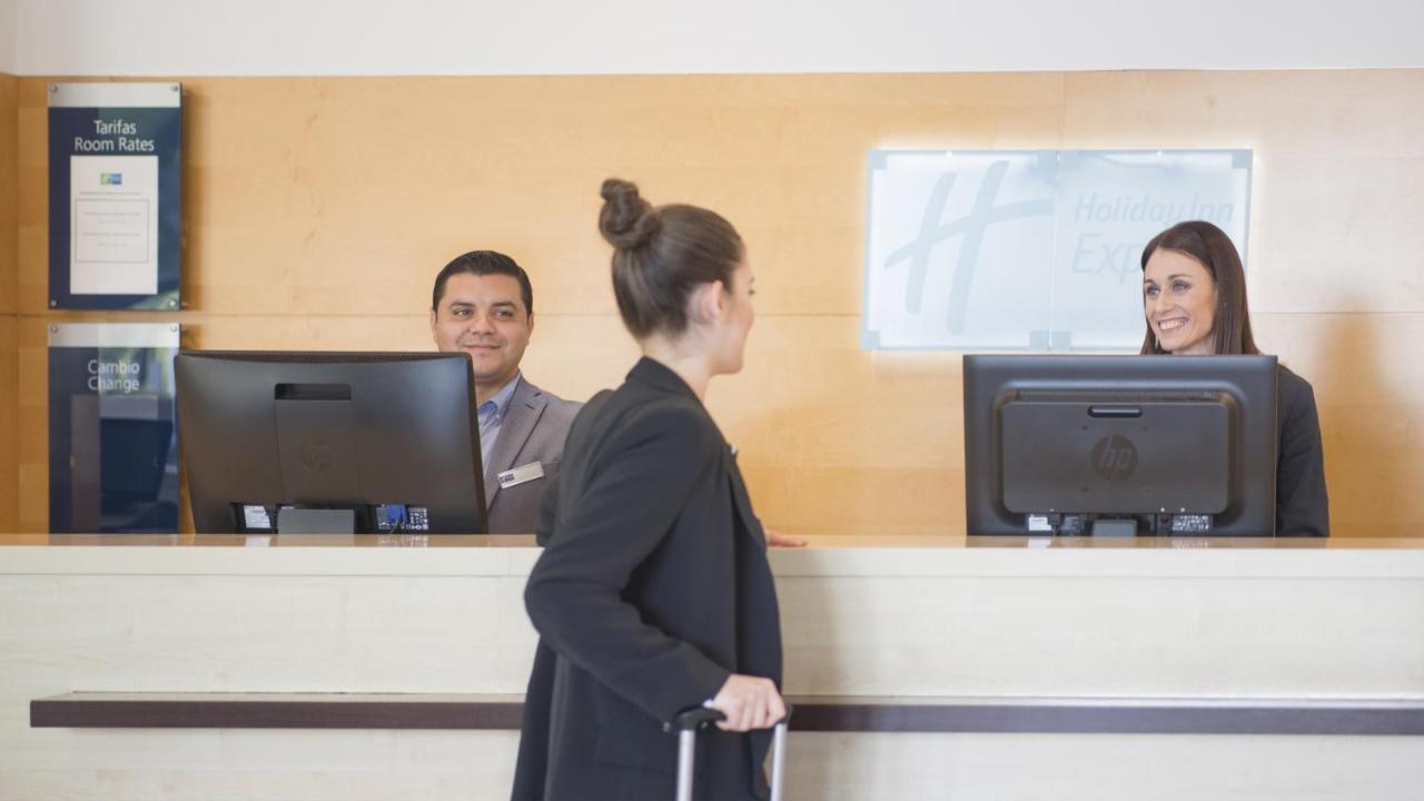 Holiday Inn Express Molins De Rei By Ihg Eksteriør billede