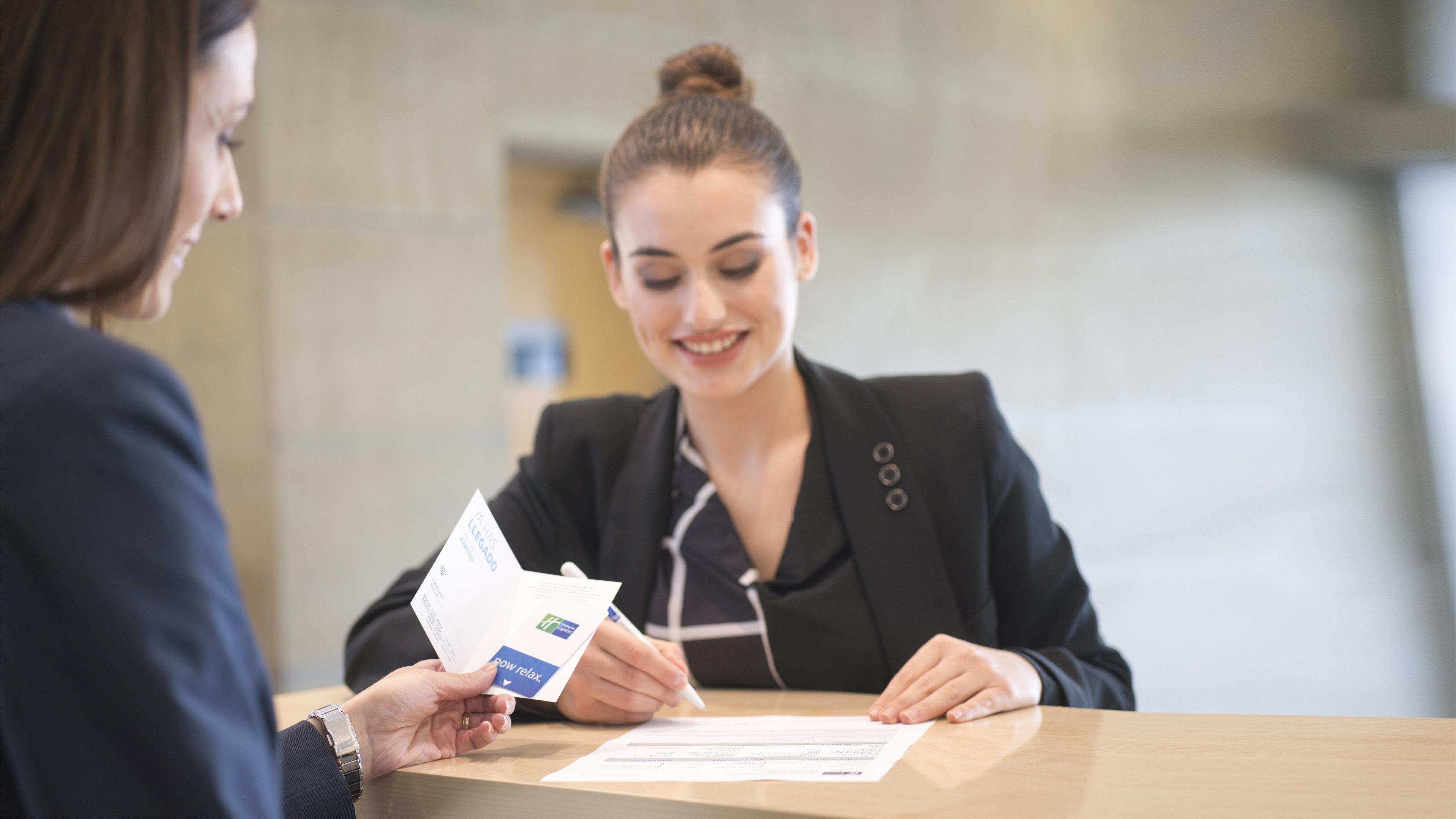 Holiday Inn Express Molins De Rei By Ihg Eksteriør billede
