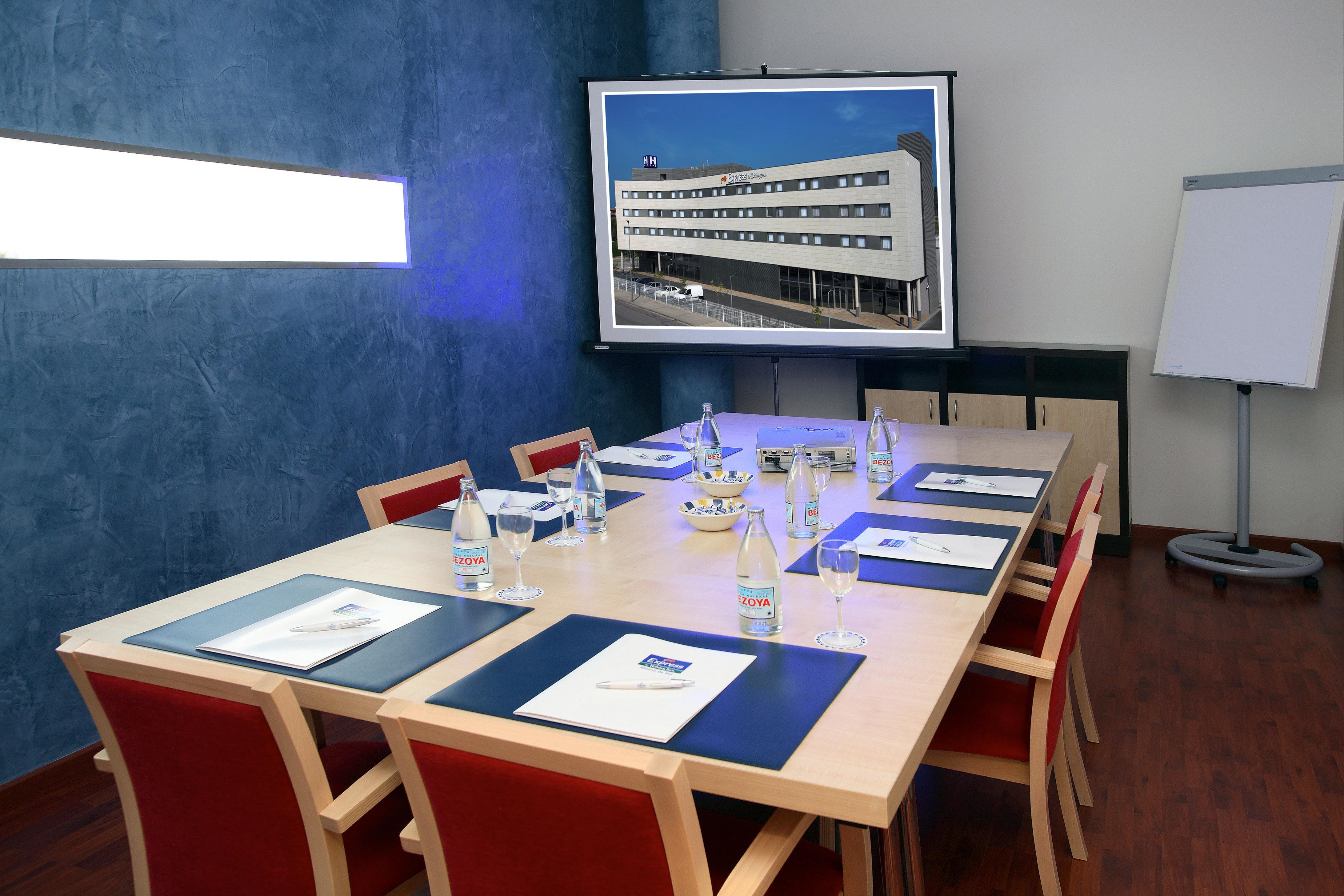 Holiday Inn Express Molins De Rei By Ihg Eksteriør billede