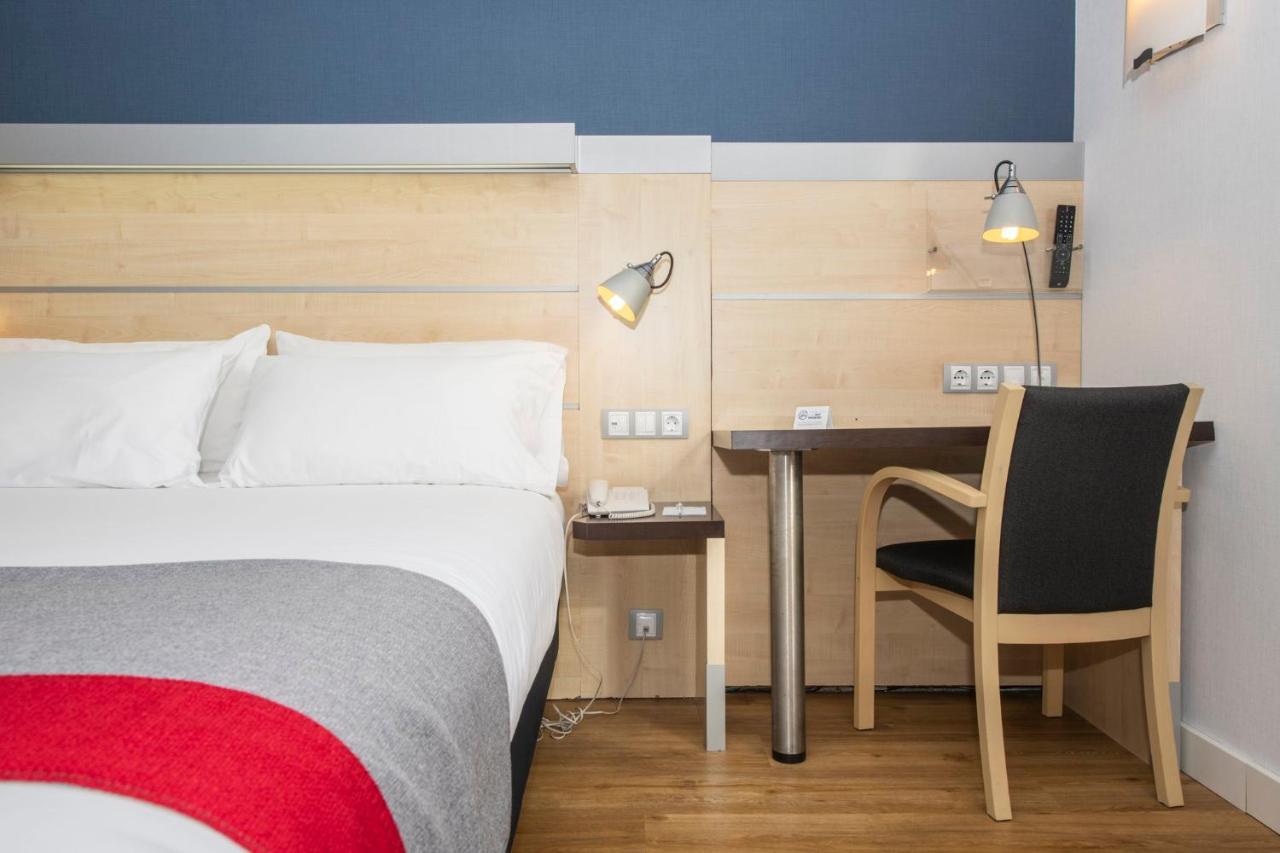 Holiday Inn Express Molins De Rei By Ihg Eksteriør billede