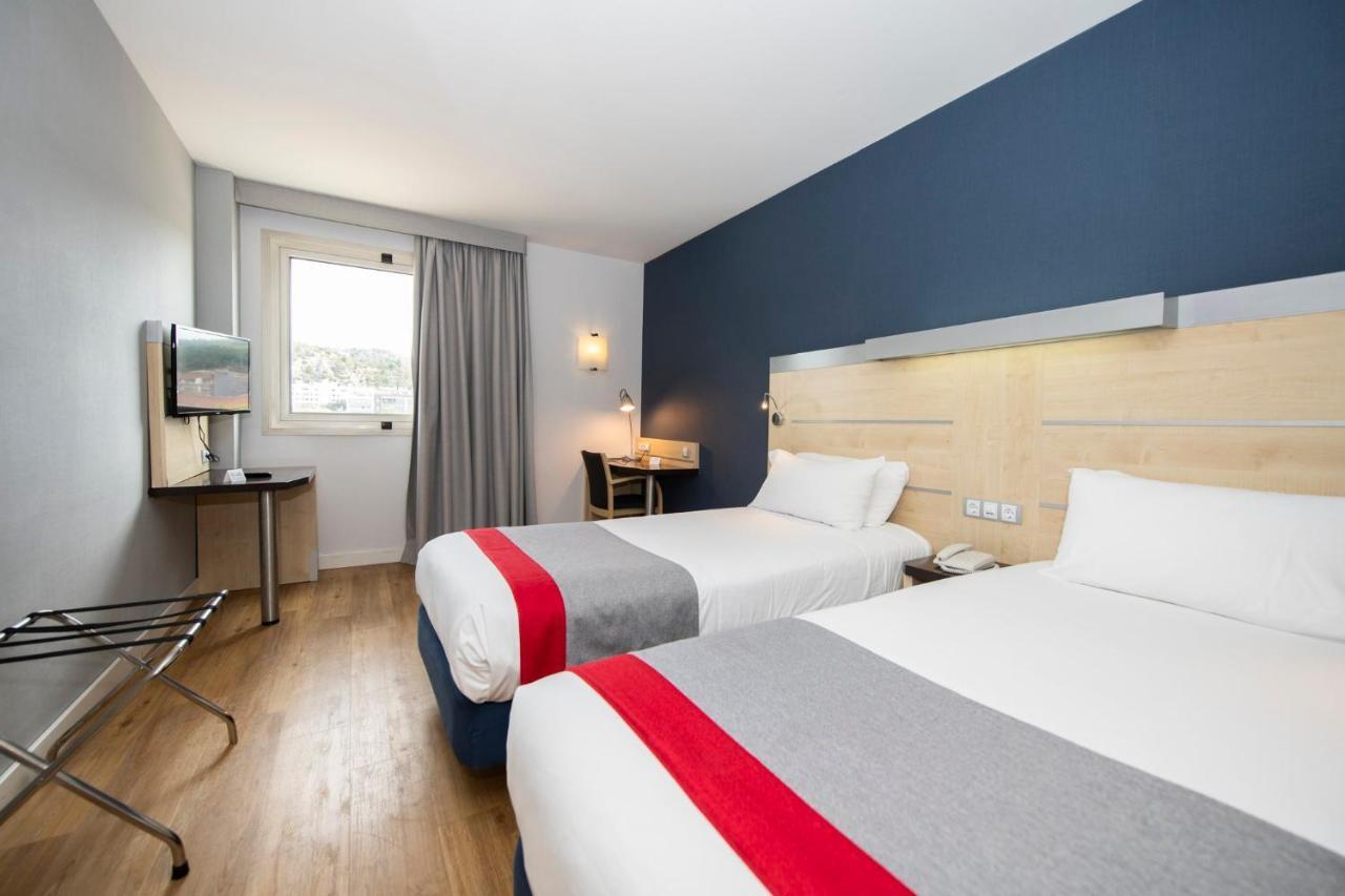 Holiday Inn Express Molins De Rei By Ihg Eksteriør billede