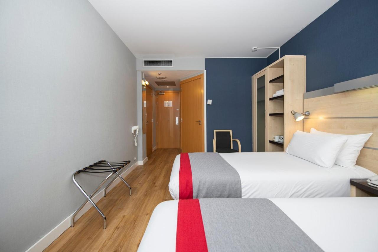 Holiday Inn Express Molins De Rei By Ihg Eksteriør billede