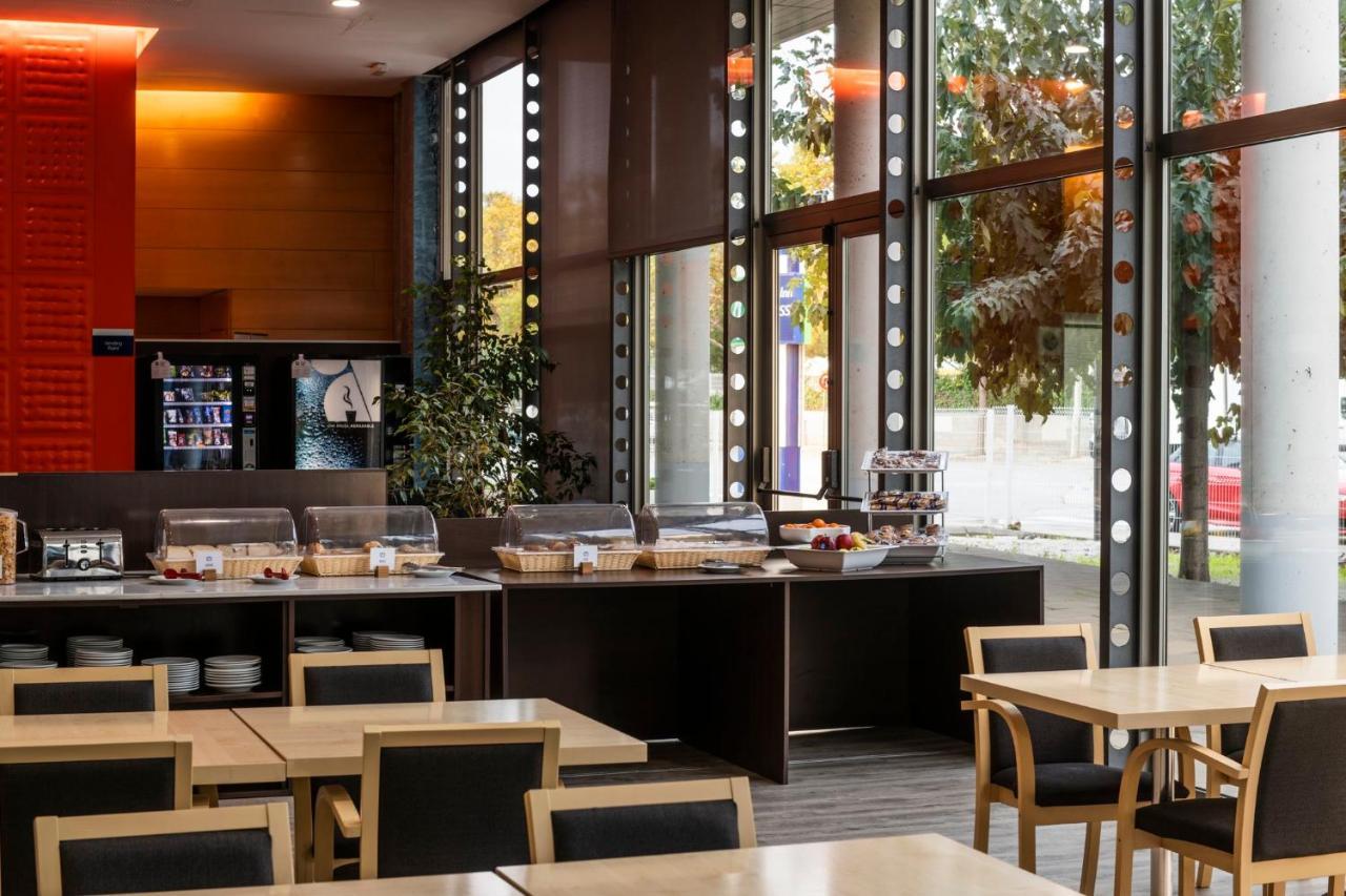 Holiday Inn Express Molins De Rei By Ihg Eksteriør billede