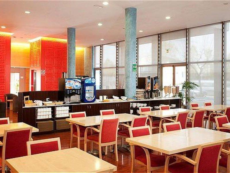 Holiday Inn Express Molins De Rei By Ihg Eksteriør billede