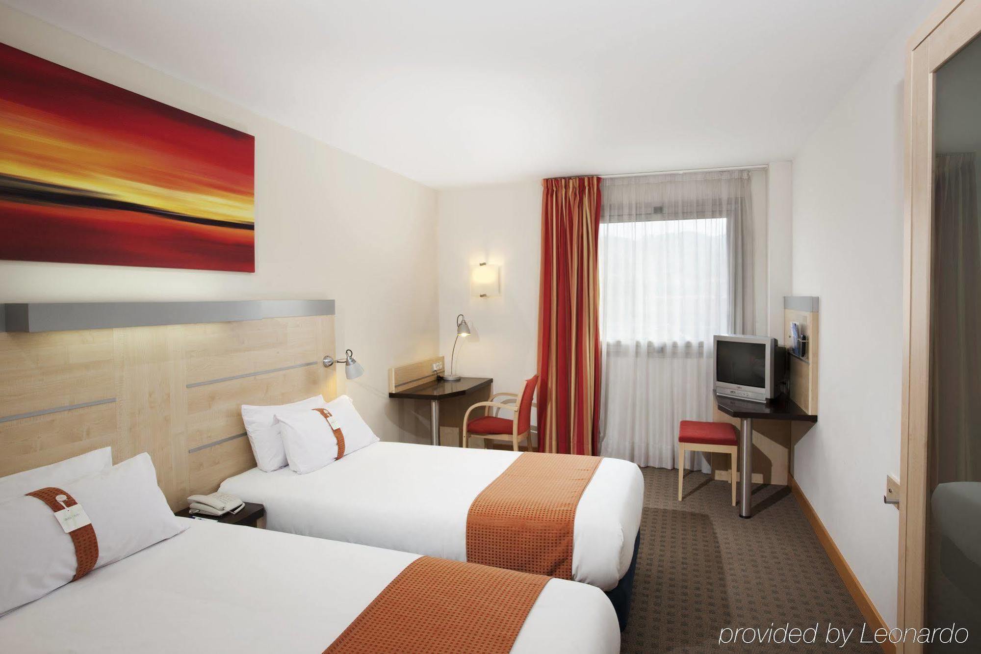 Holiday Inn Express Molins De Rei By Ihg Eksteriør billede